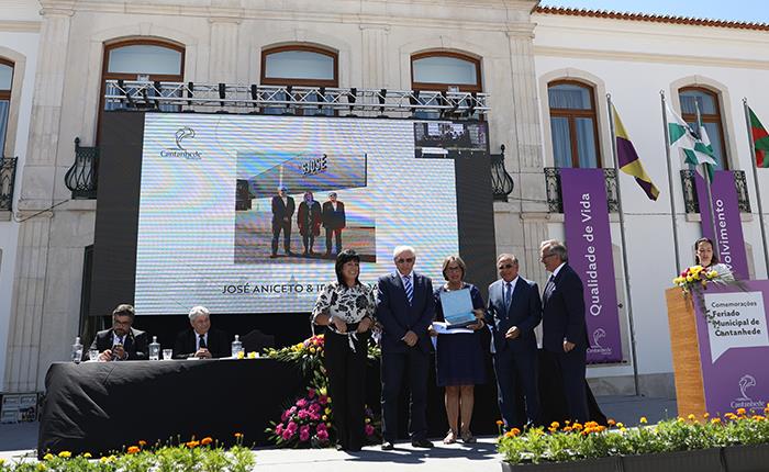 Votos de Louvor e Reconhecimento em homenagem ao exemplo e ao mérito