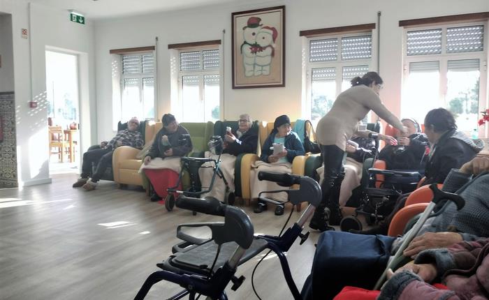 Biblioteca Municipal promove atividades de leitura para idosos