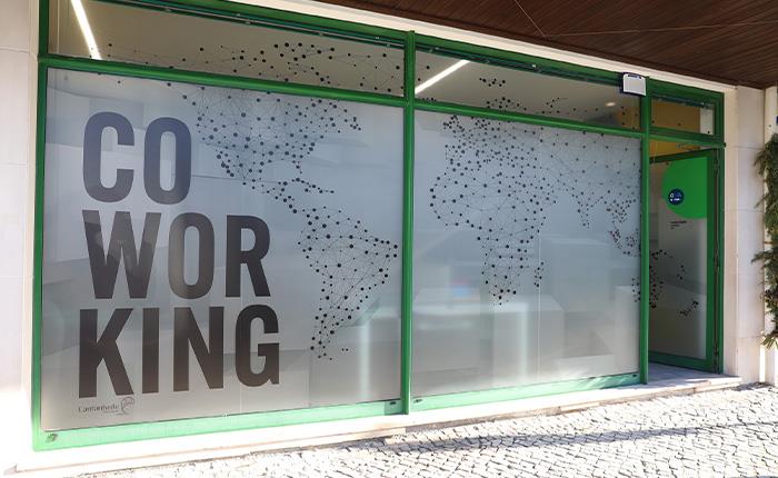 Presidente visita espaço de coworking em preparação para abrir ao público