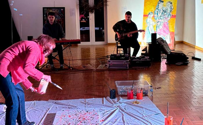 Roda de conversa e performance de música e pintura no Museu de Arte e do Colecionismo