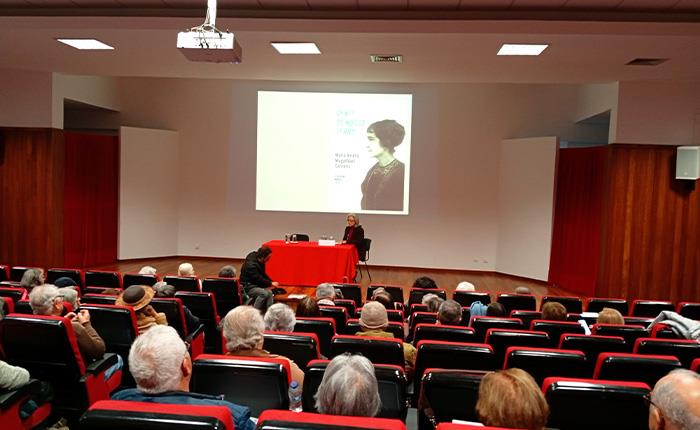 Vida e obra da pintora Maria Amélia de Magalhães Carneiro foi tema da sessão