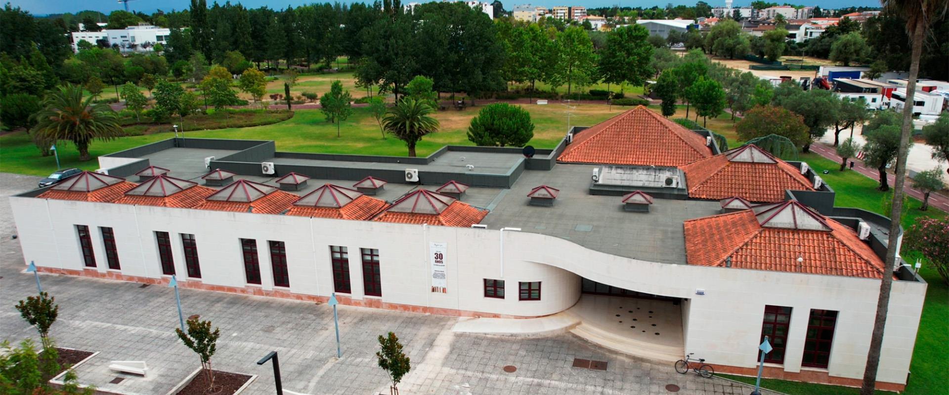 Alunos da AtrapalhArte mostram dotes na Biblioteca Municipal